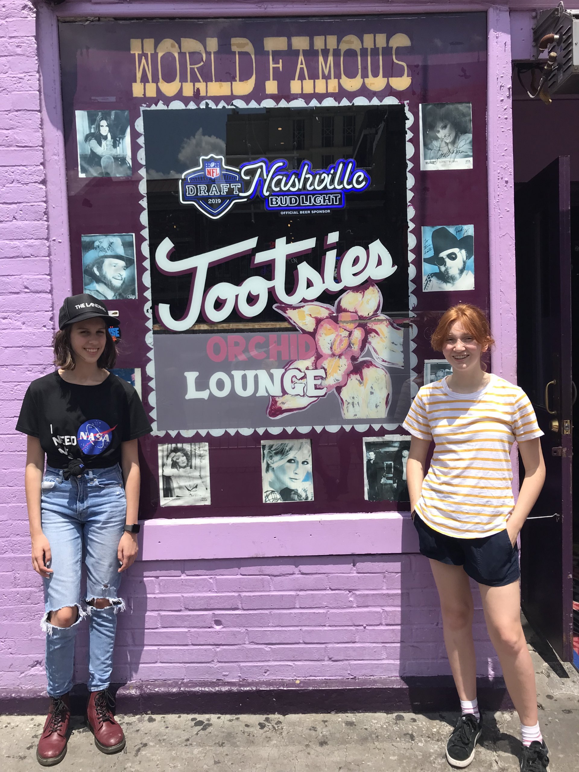 The Teens in front of Tootsies - the most famous Honky Tonk.